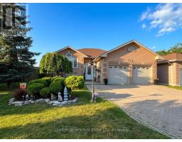 16 EAKINS CRESCENT, Kawartha Lakes, Ontario