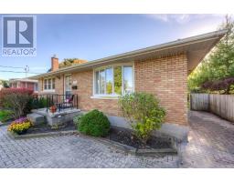 135 BYRON AVENUE, Kitchener, Ontario