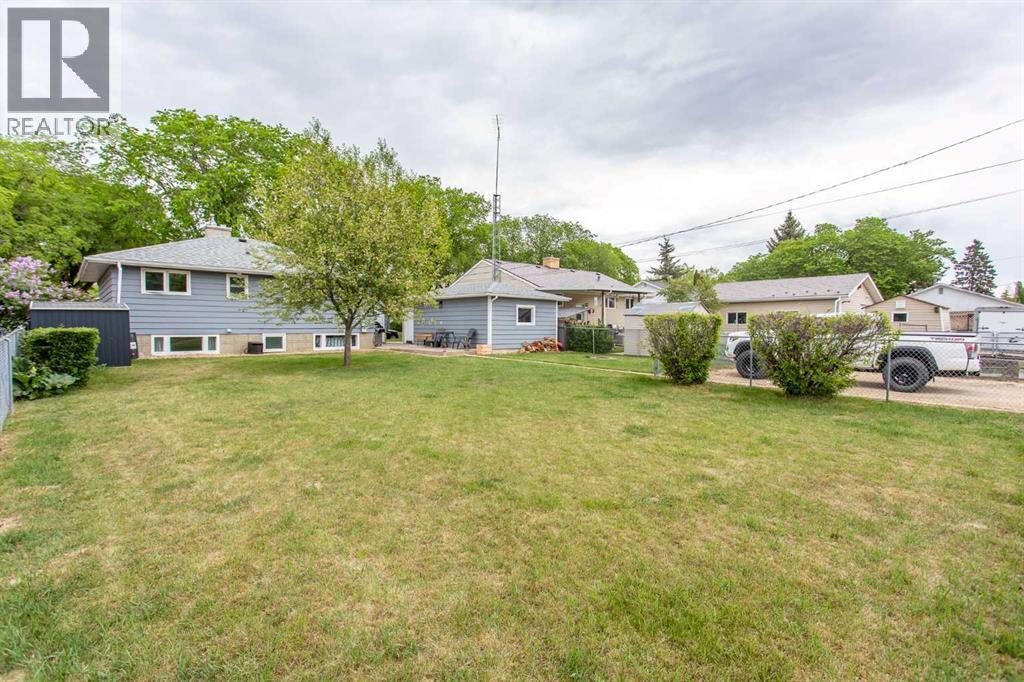 5709 49 Avenue, Lacombe, Alberta  T4L 1M4 - Photo 7 - A2316152