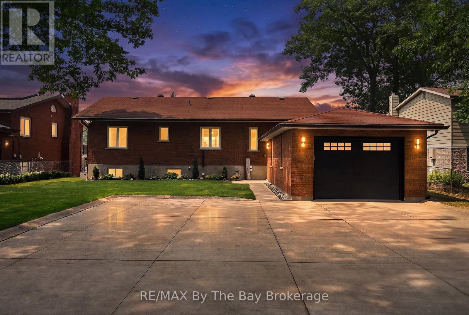 1434 RIVER ROAD W, Wasaga Beach, Ontario