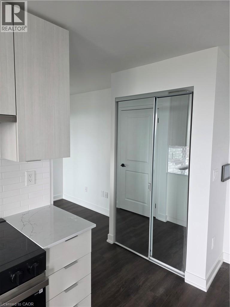 2075 Lakeshore Road Unit# 1702, Burlington, Ontario  L7R 0H3 - Photo 12 - 40849980