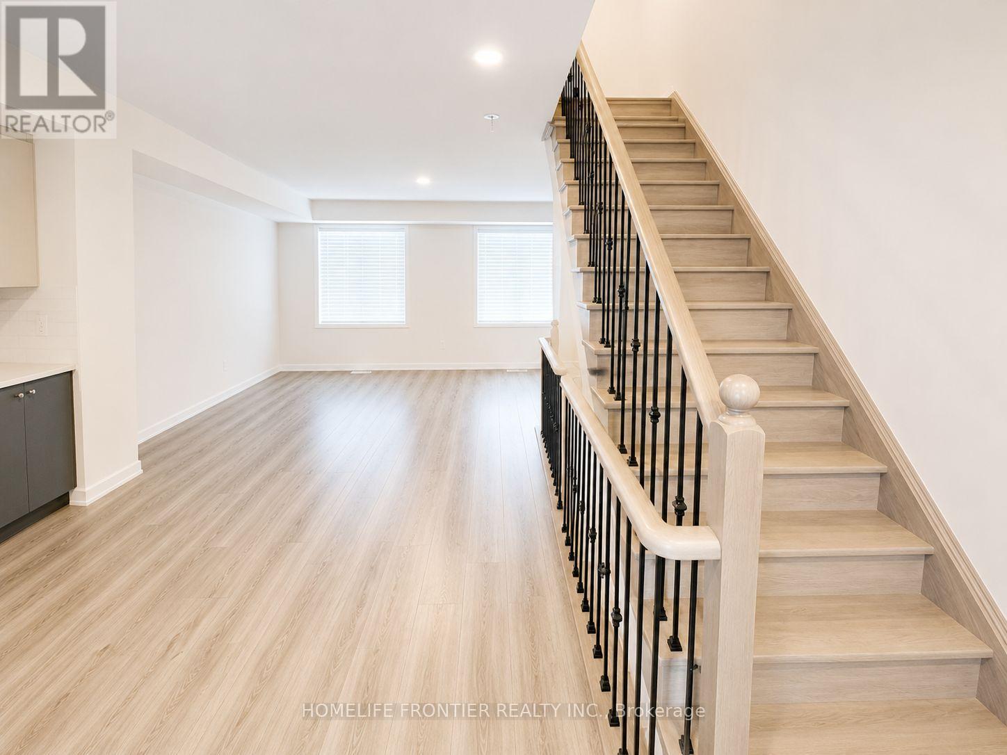 46 Ambereen Place, Clarington, Ontario  L1C 7H5 - Photo 5 - E13586104