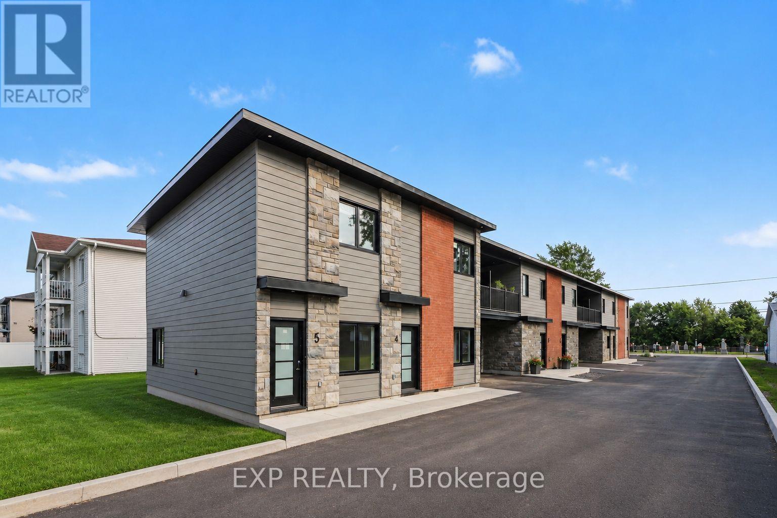 3 - 1089 Notre Dame Street, Russell, Ontario  K0A 1W0 - Photo 2 - X13519160