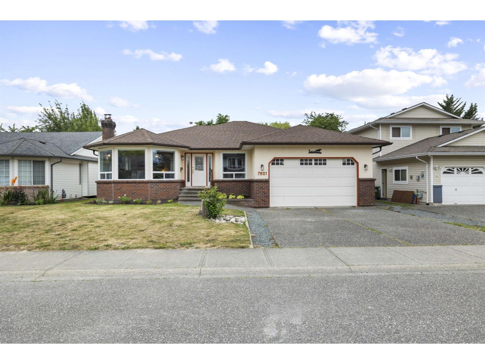 7601 SAPPHIRE DRIVE|Sardis West Vedder, Chilliwack