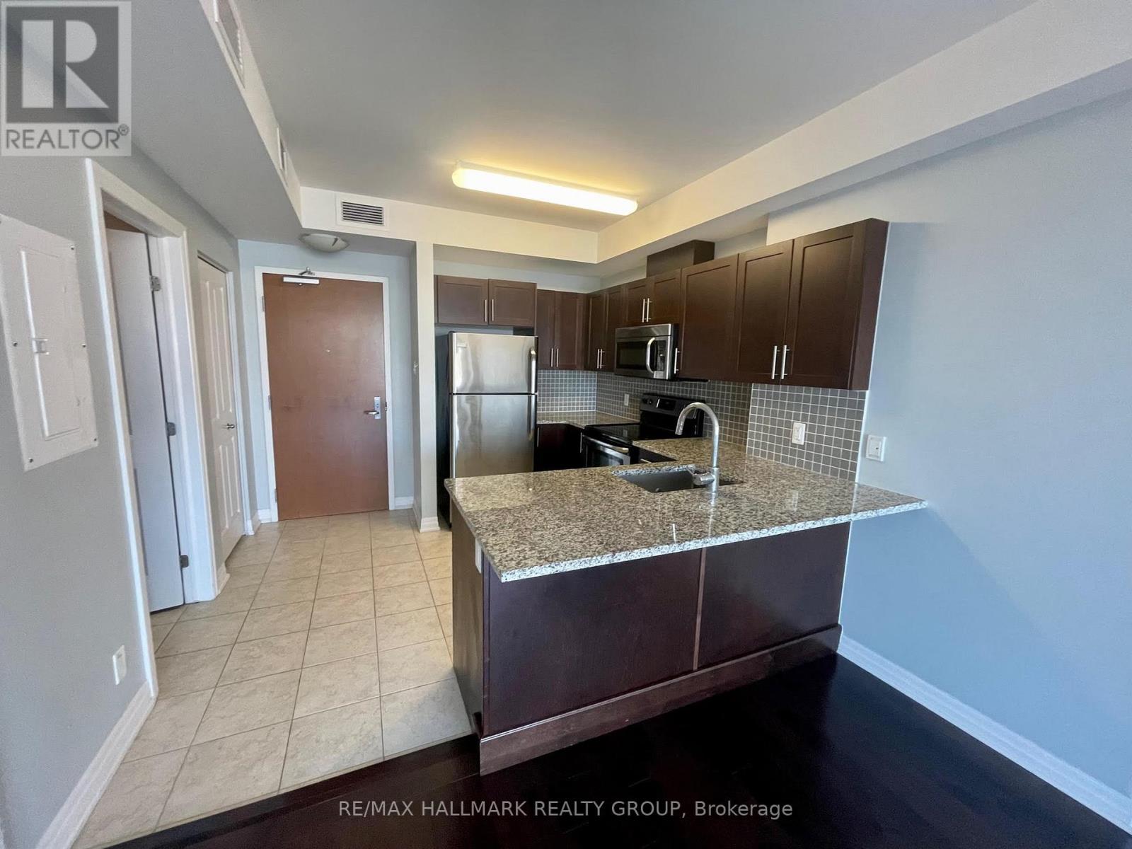 2105 - 242 Rideau Street, Ottawa, Ontario  K1N 0B7 - Photo 2 - X13589618