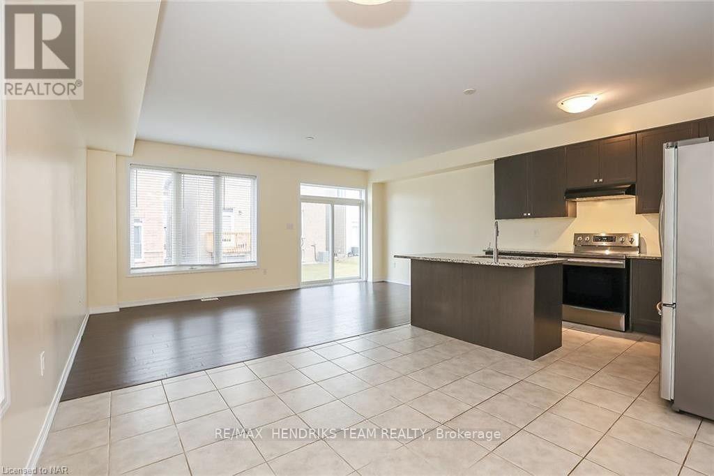 8791 Sourgum Avenue, Niagara Falls, Ontario  L2H 3S3 - Photo 7 - X13589554