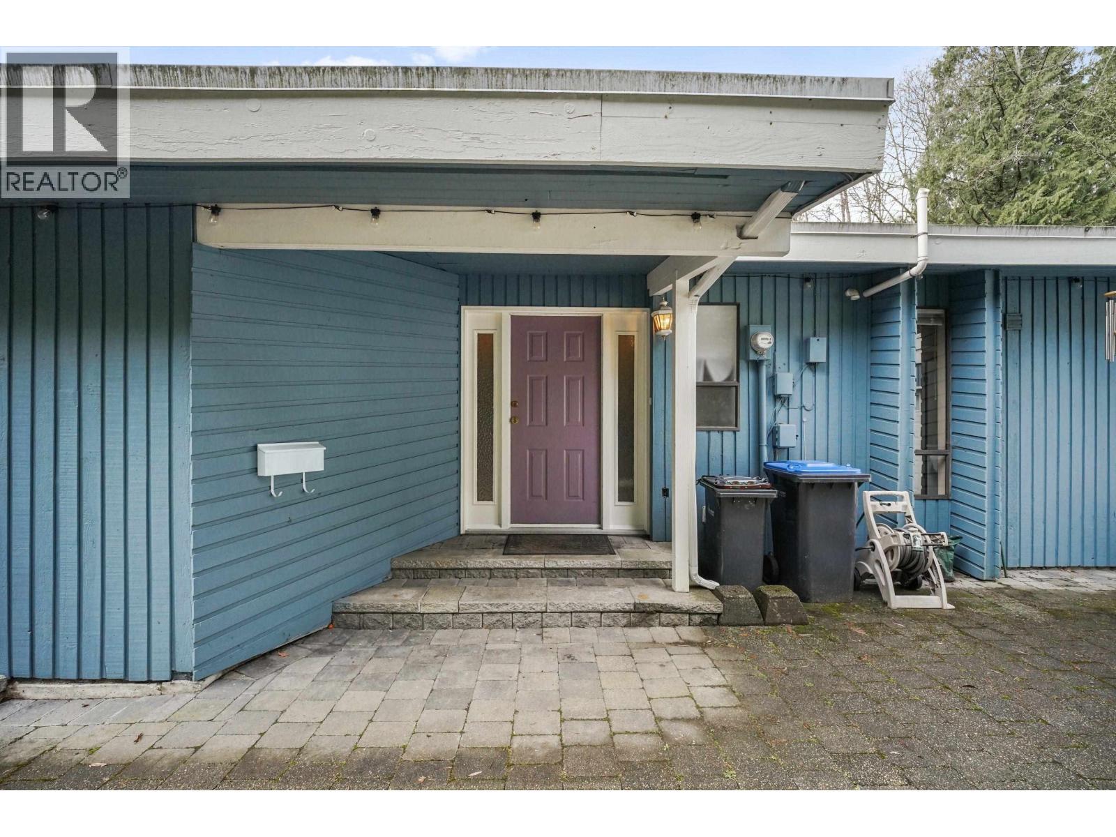 129 Roe Drive, Port Moody, British Columbia  V3H 3M9 - Photo 3 - R3148438