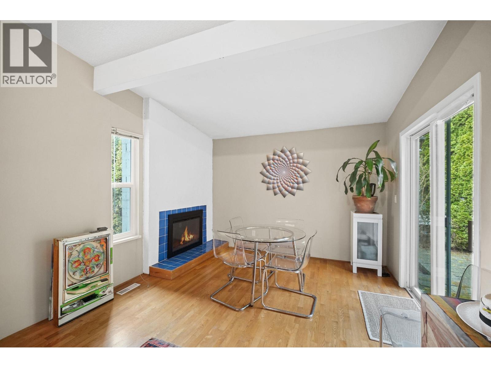 129 Roe Drive, Port Moody, British Columbia  V3H 3M9 - Photo 5 - R3148438