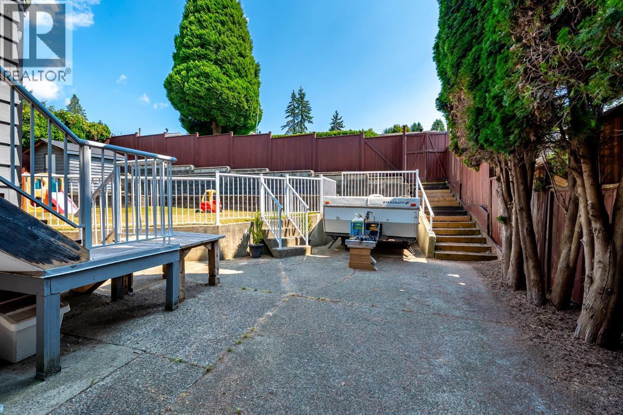 1566 Shaughnessy Street, Port Coquitlam, British Columbia V3C 6M4 - Photo 32 - R3148442