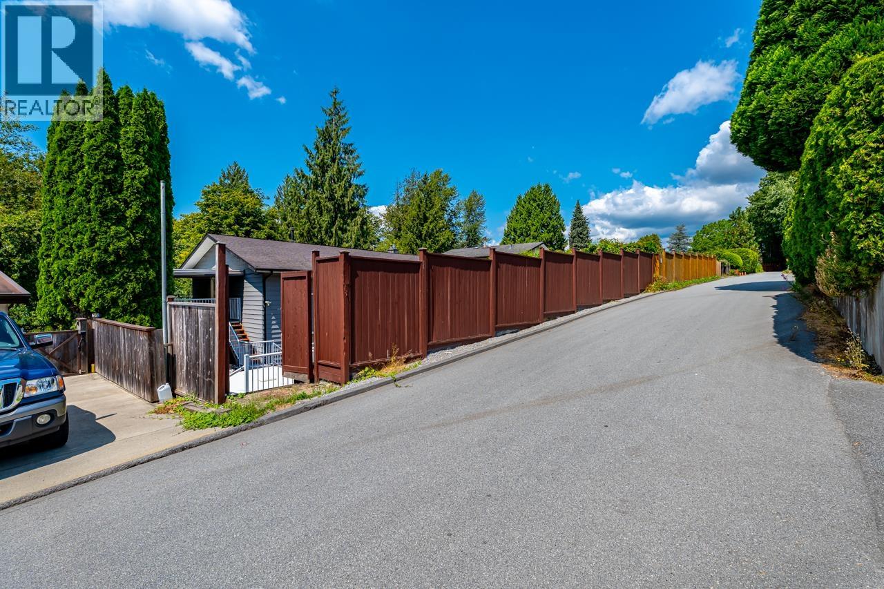 1566 Shaughnessy Street, Port Coquitlam, British Columbia V3C 6M4 - Photo 39 - R3148442