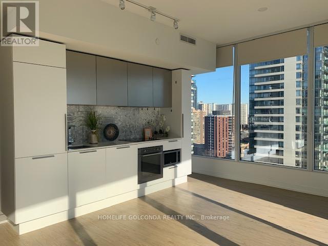 2216 - 85 Wood Street, Toronto, Ontario  M4Y 0E8 - Photo 3 - C13589586