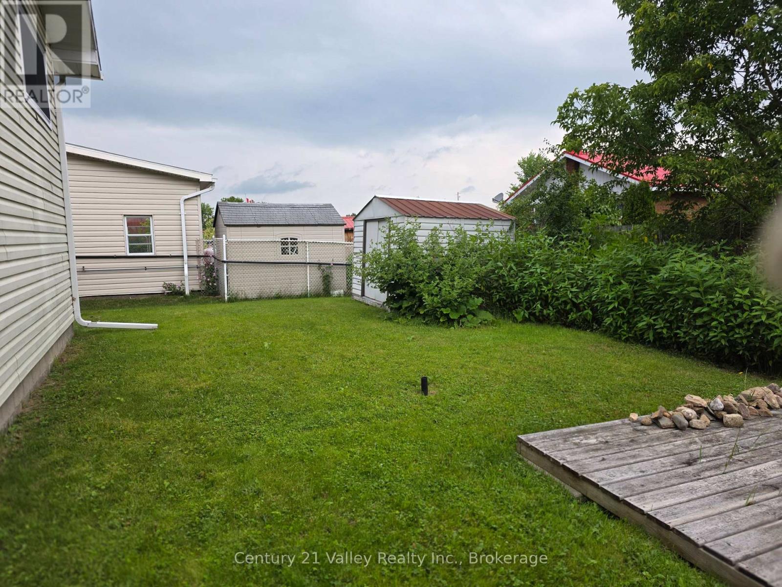 689 Fourth Street, Renfrew, Ontario K7V 1H2 - Photo 3 - X13589148