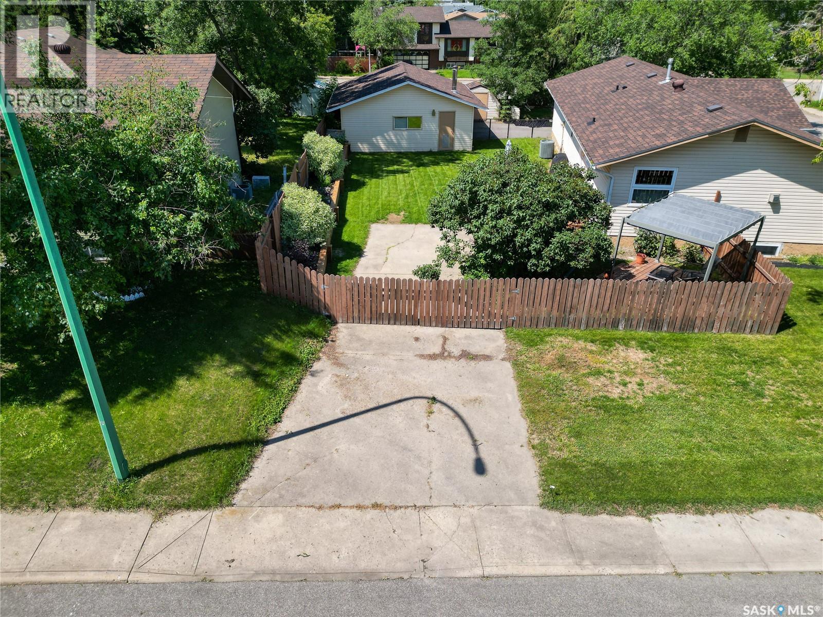 1201 Mckay Drive, Prince Albert, Saskatchewan  S6V 5V1 - Photo 20 - SK043112
