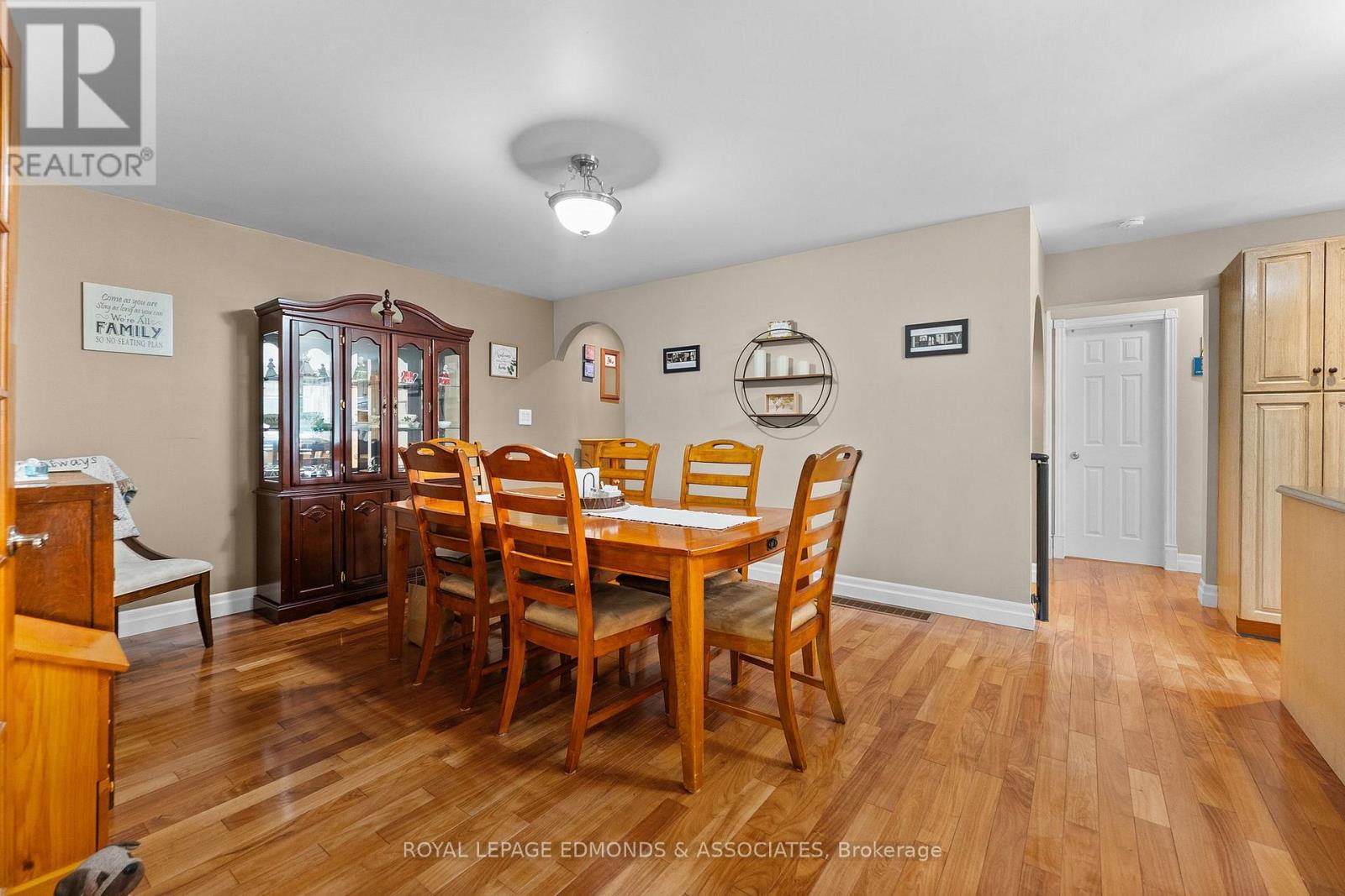 219 Zanders Road, Laurentian Valley, Ontario  K8A 6W8 - Photo 10 - X13589512