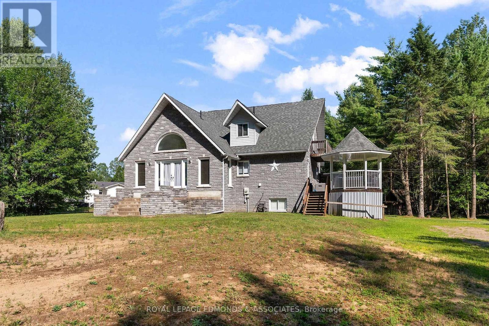 219 Zanders Road, Laurentian Valley, Ontario K8A 6W8 - Photo 3 - X13589512
