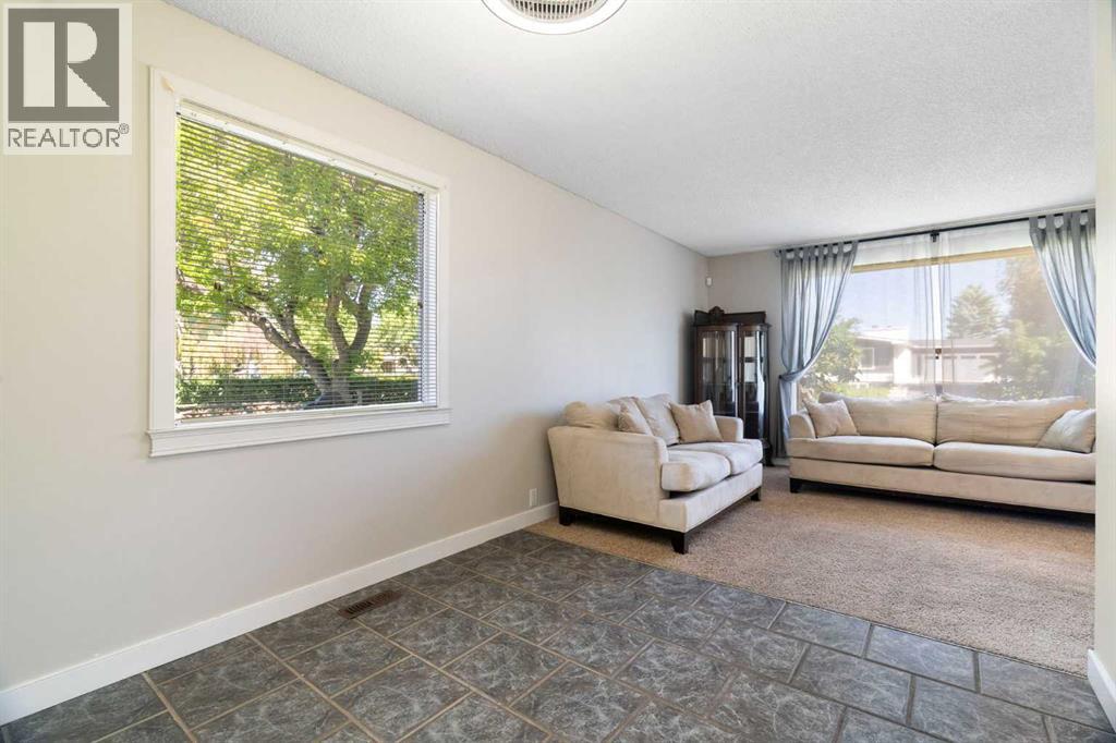 76 Pinebrook Close NE, Calgary, Alberta  T1Y 3X5 - Photo 10 - A2326850