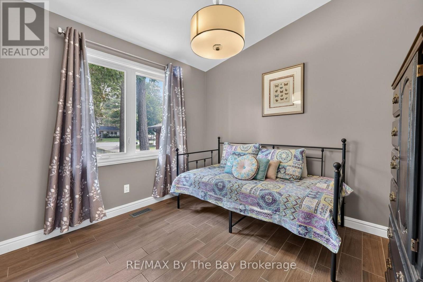 1434 River Road W, Wasaga Beach, Ontario  L9Z 2W5 - Photo 21 - S13496718