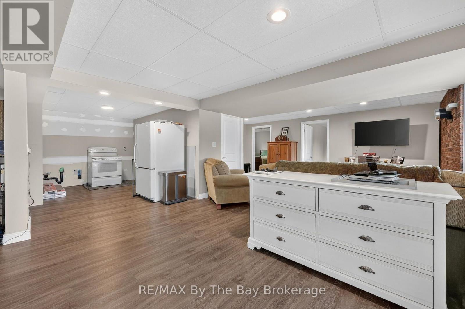 1434 River Road W, Wasaga Beach, Ontario  L9Z 2W5 - Photo 25 - S13496718