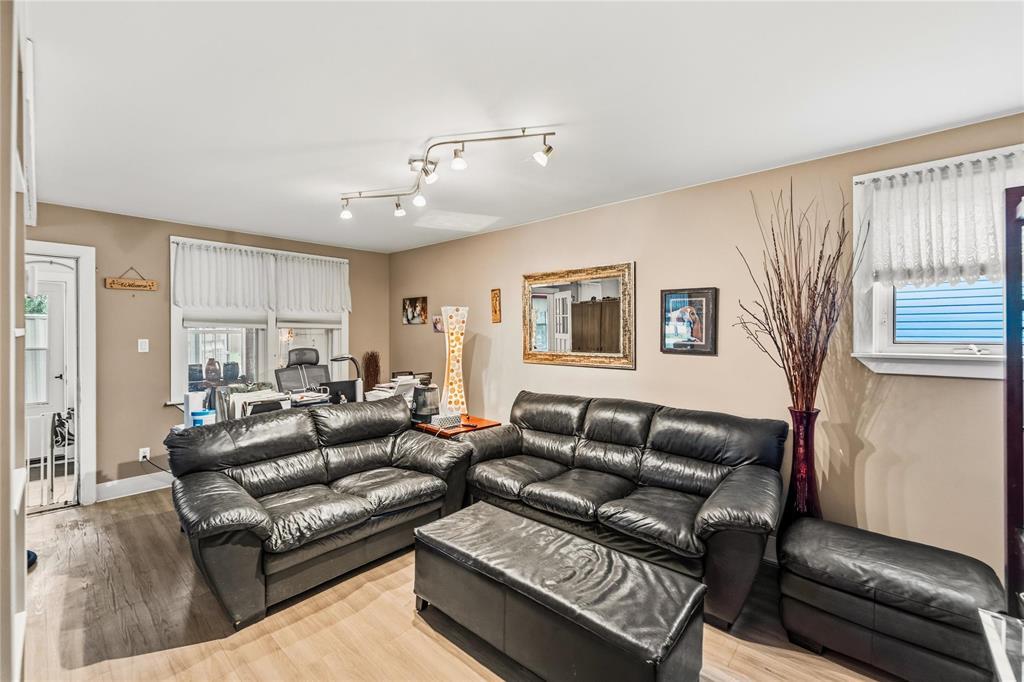 7 Prince Street, Stony Mountain, Manitoba  R0C 3A0 - Photo 3 - 202617027