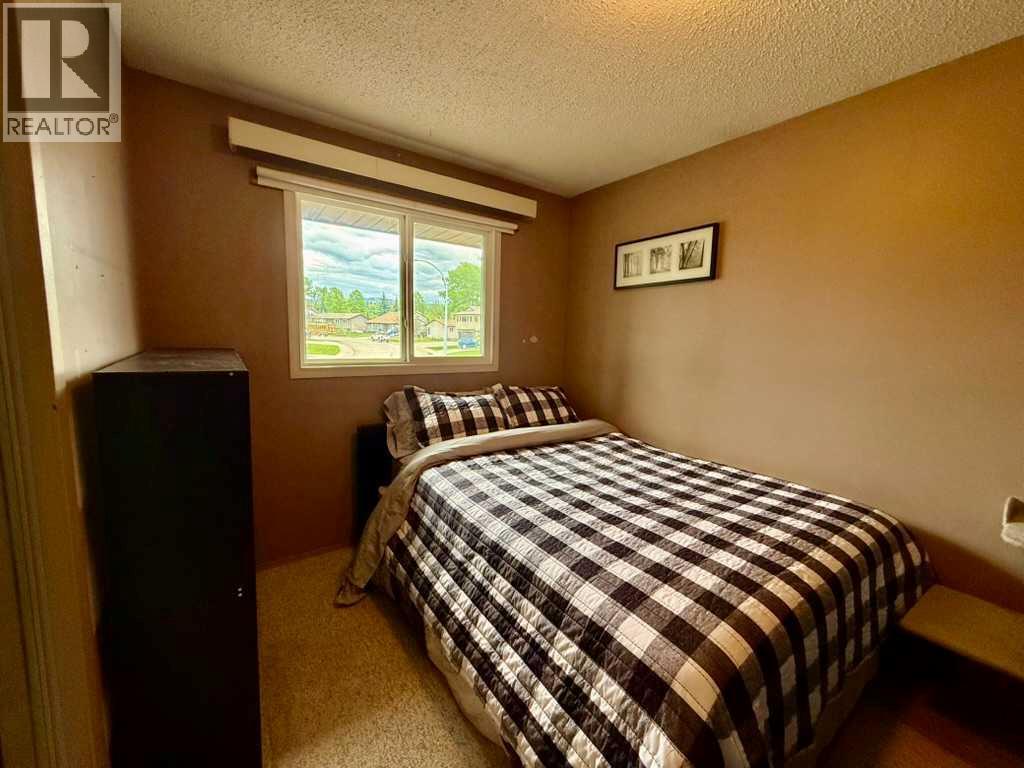 147 Seabolt Crescent, Hinton, Alberta  T7V 1K4 - Photo 15 - A2313417