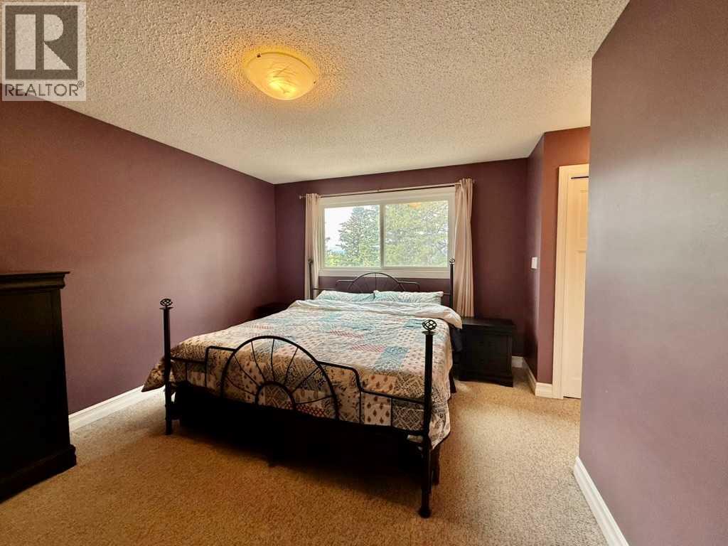 147 Seabolt Crescent, Hinton, Alberta  T7V 1K4 - Photo 11 - A2313417