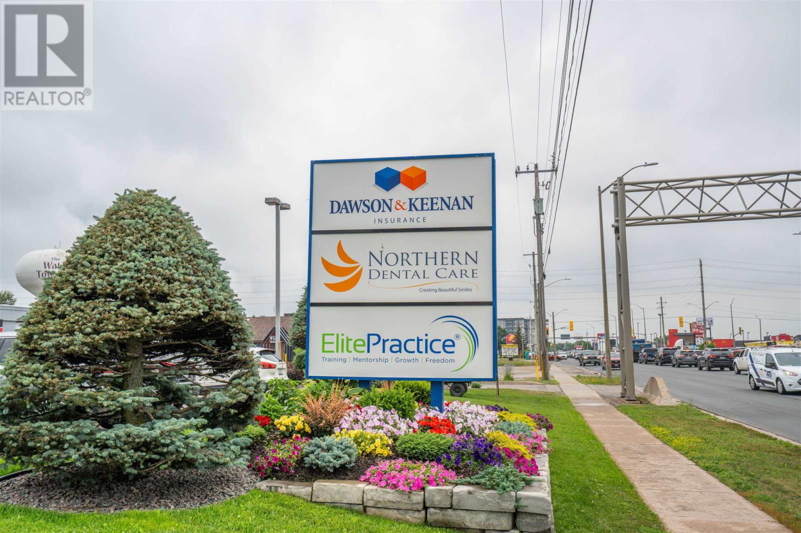 432 Great Northern Rd # 204, Sault Ste. Marie, Ontario  P6B 4Z9 - Photo 2 - SM261918