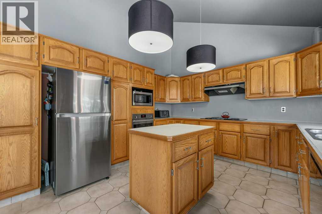 128 Santana Court Nw, Calgary, Alberta  T3K 3L9 - Photo 11 - A2330442