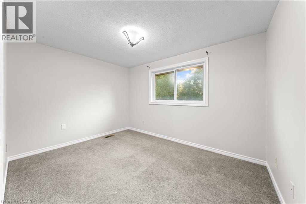 20 Highcroft Court, Kitchener, Ontario  N2E 2N9 - Photo 30 - 40846089