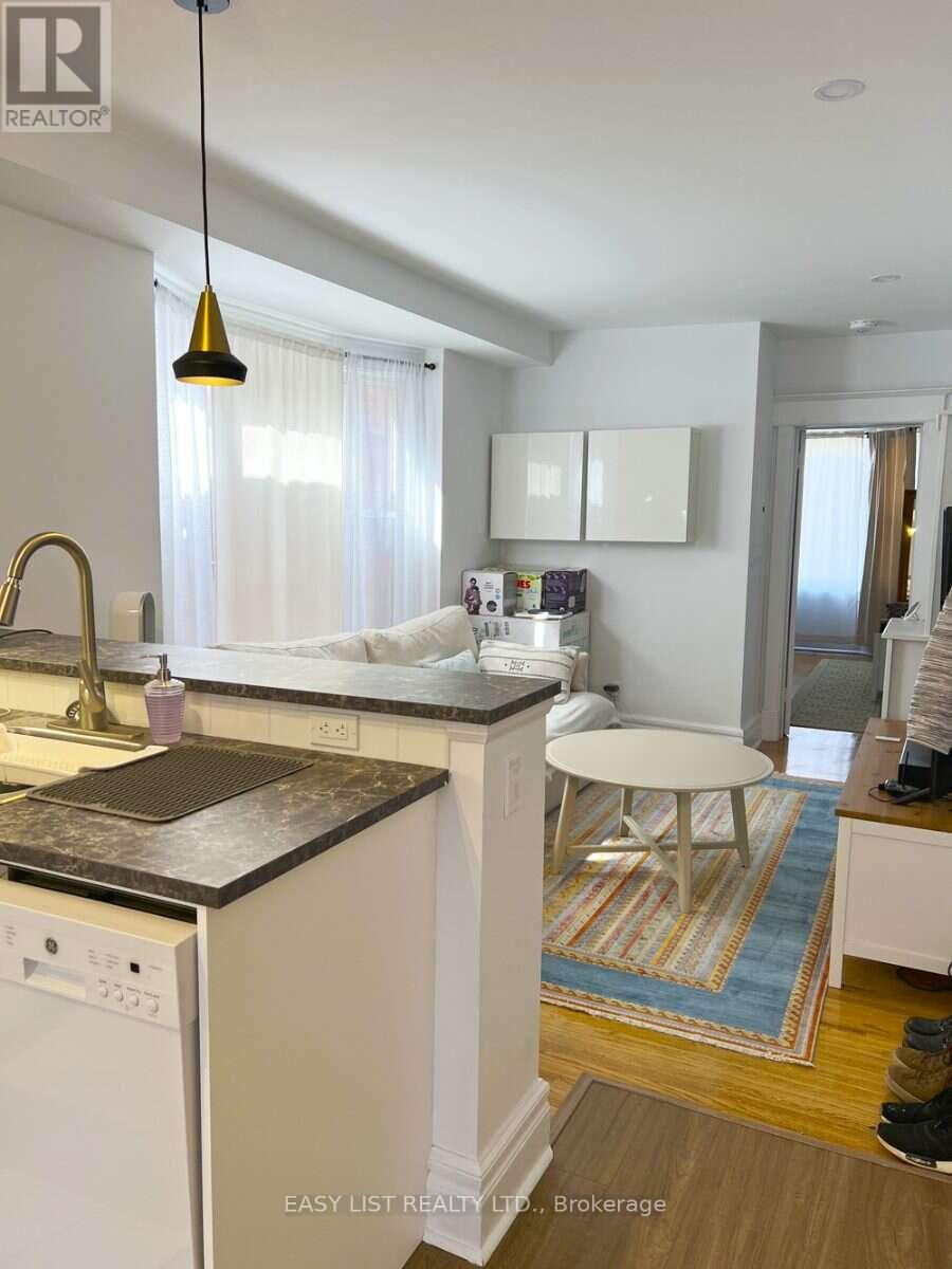 2 - 5 Garnock Avenue, Toronto, Ontario  M4K 1M1 - Photo 3 - E13589656