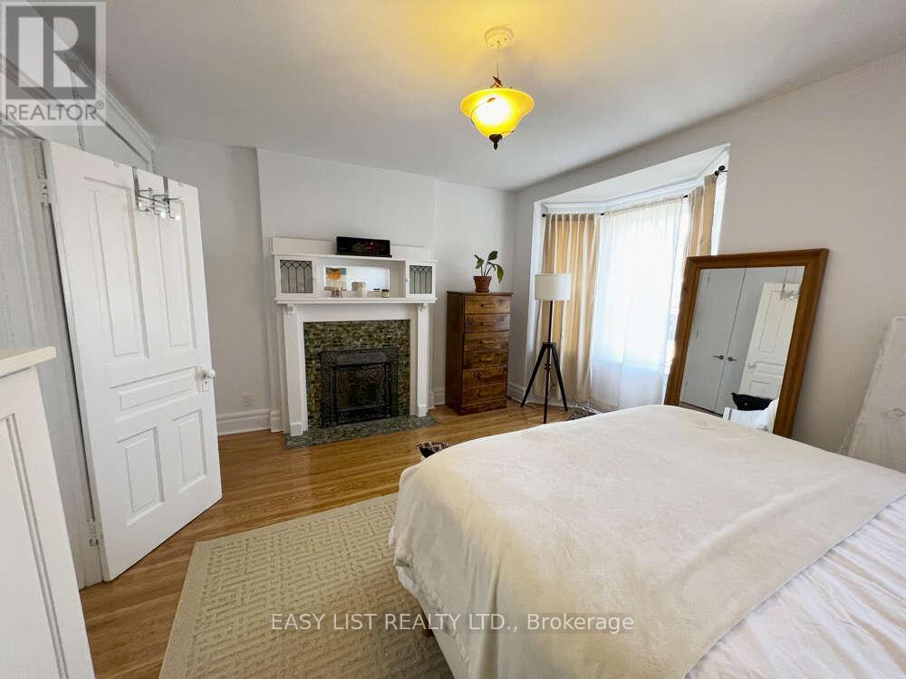 2 - 5 Garnock Avenue, Toronto, Ontario  M4K 1M1 - Photo 8 - E13589656