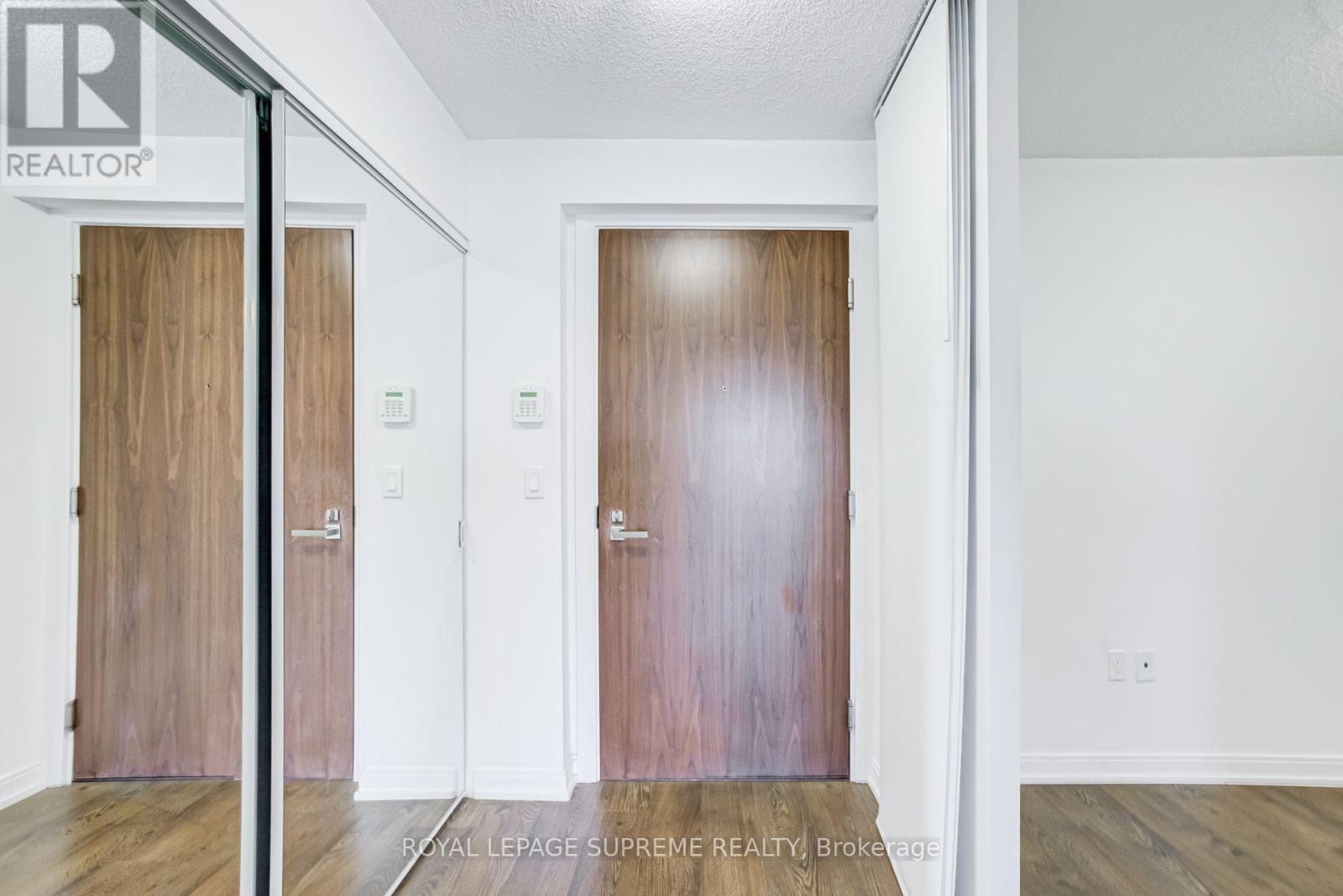 1920 - 275 Village Green Square, Toronto, Ontario  M1S 0L8 - Photo 8 - E13589706