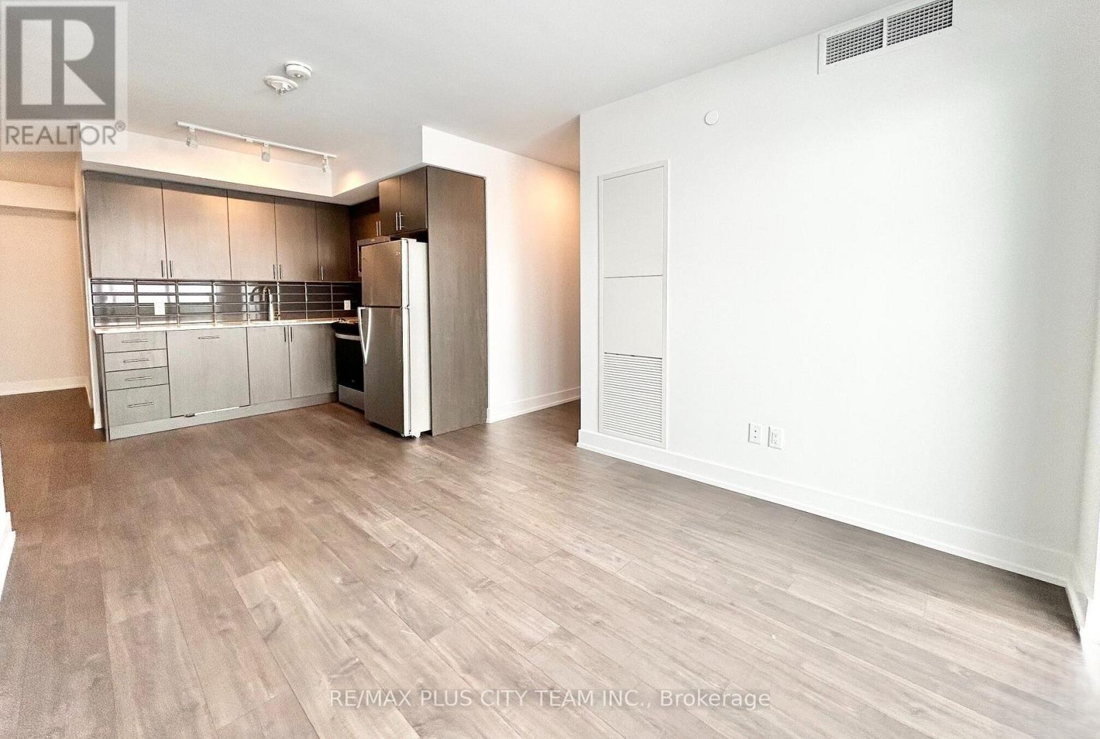 1217 - 2550 Simcoe Street N, Oshawa, Ontario  L1L 0R5 - Photo 3 - E13589788