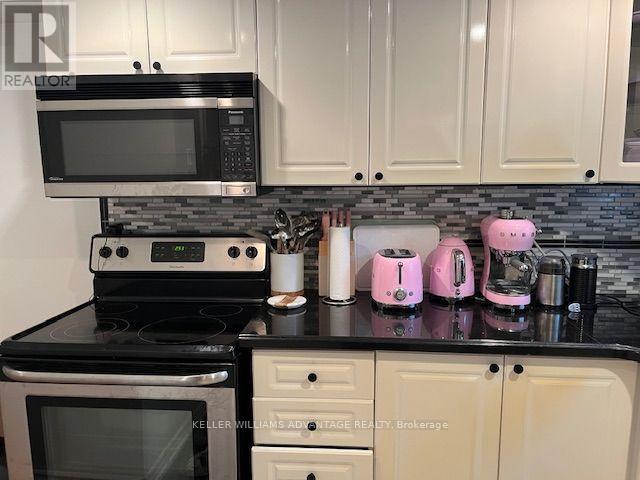 823 Craven Road, Toronto, Ontario  M4L 2Z7 - Photo 2 - E13589796