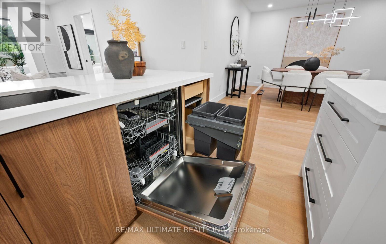204 - 275 Bamburgh Circle, Toronto, Ontario M1W 3X4 - Photo 20 - E13589800
