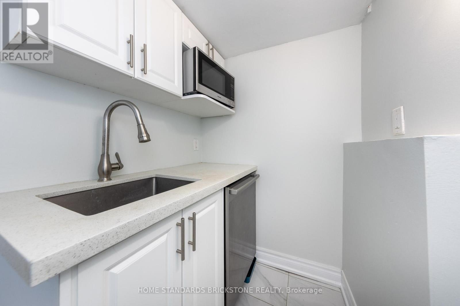 Lower - 792 Pape Avenue, Toronto, Ontario M4K 3S7 - Photo 5 - E13589830