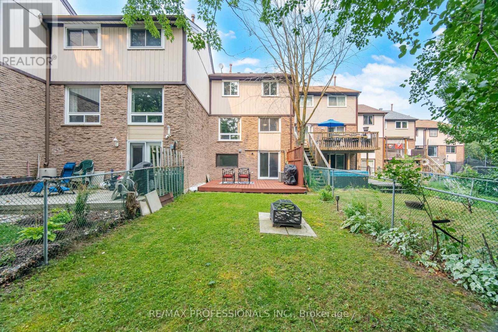 22 Pontiac Court, Brampton, Ontario  L6Z 1C1 - Photo 40 - W13576118