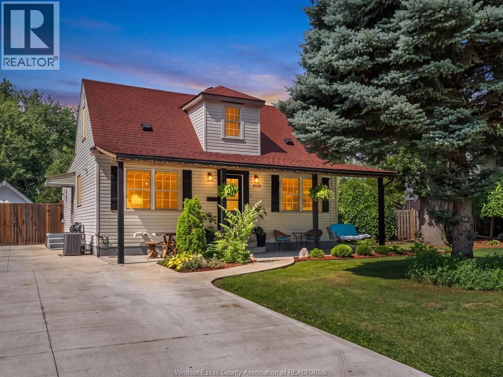 MLS# 26017631: 4315 ROSELAND DRIVE West, Windsor, Canada
