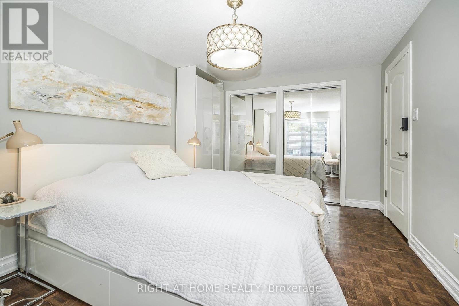 56 Penwick Crescent, Richmond Hill, Ontario  L4C 5B4 - Photo 32 - N13553734