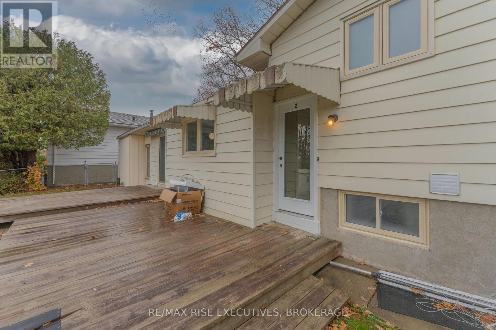 2 - 811 Overlea Court, Kingston, Ontario K7M 6Z8 - Photo 2 - X13589962