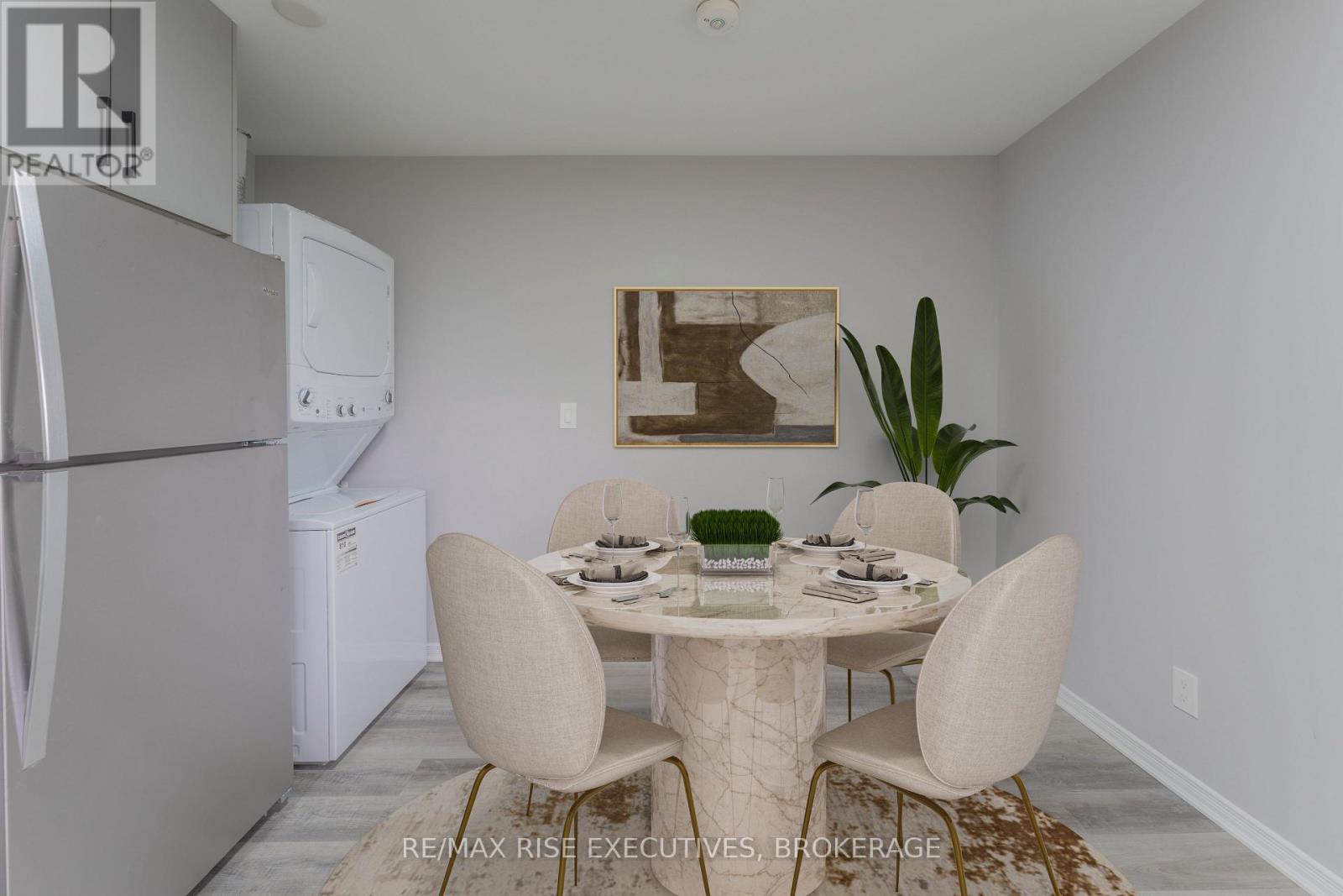 2 - 811 Overlea Court, Kingston, Ontario K7M 6Z8 - Photo 5 - X13589962