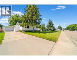945 3 Avenue, Vauxhall, Alberta