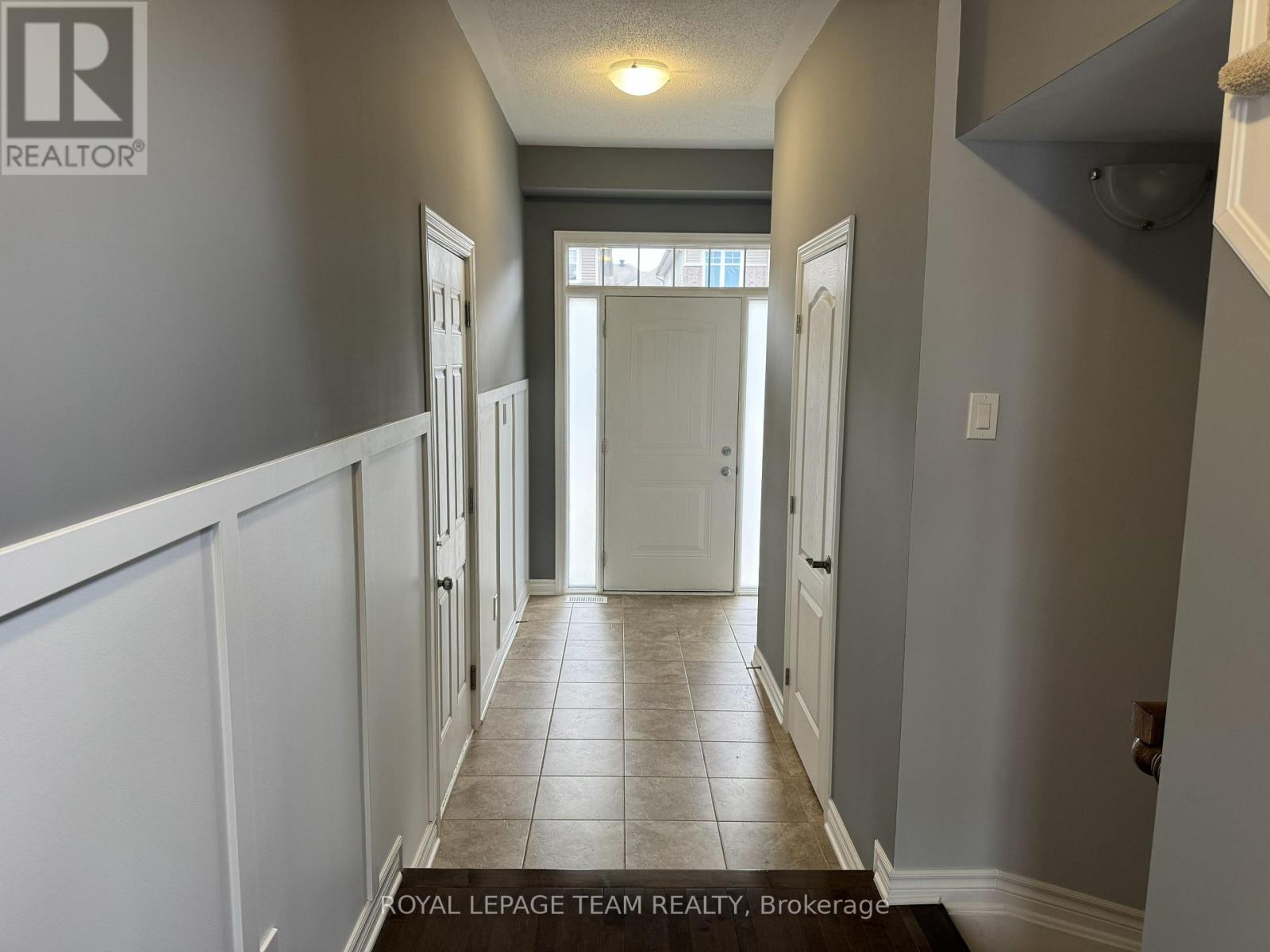 630 Moorpark Avenue, Ottawa, Ontario  K2M 0H8 - Photo 3 - X13589998