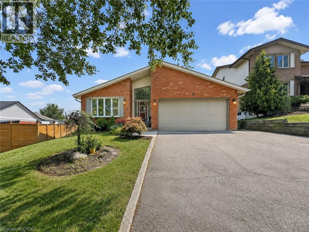6 LANARK Crescent, Kitchener, Ontario