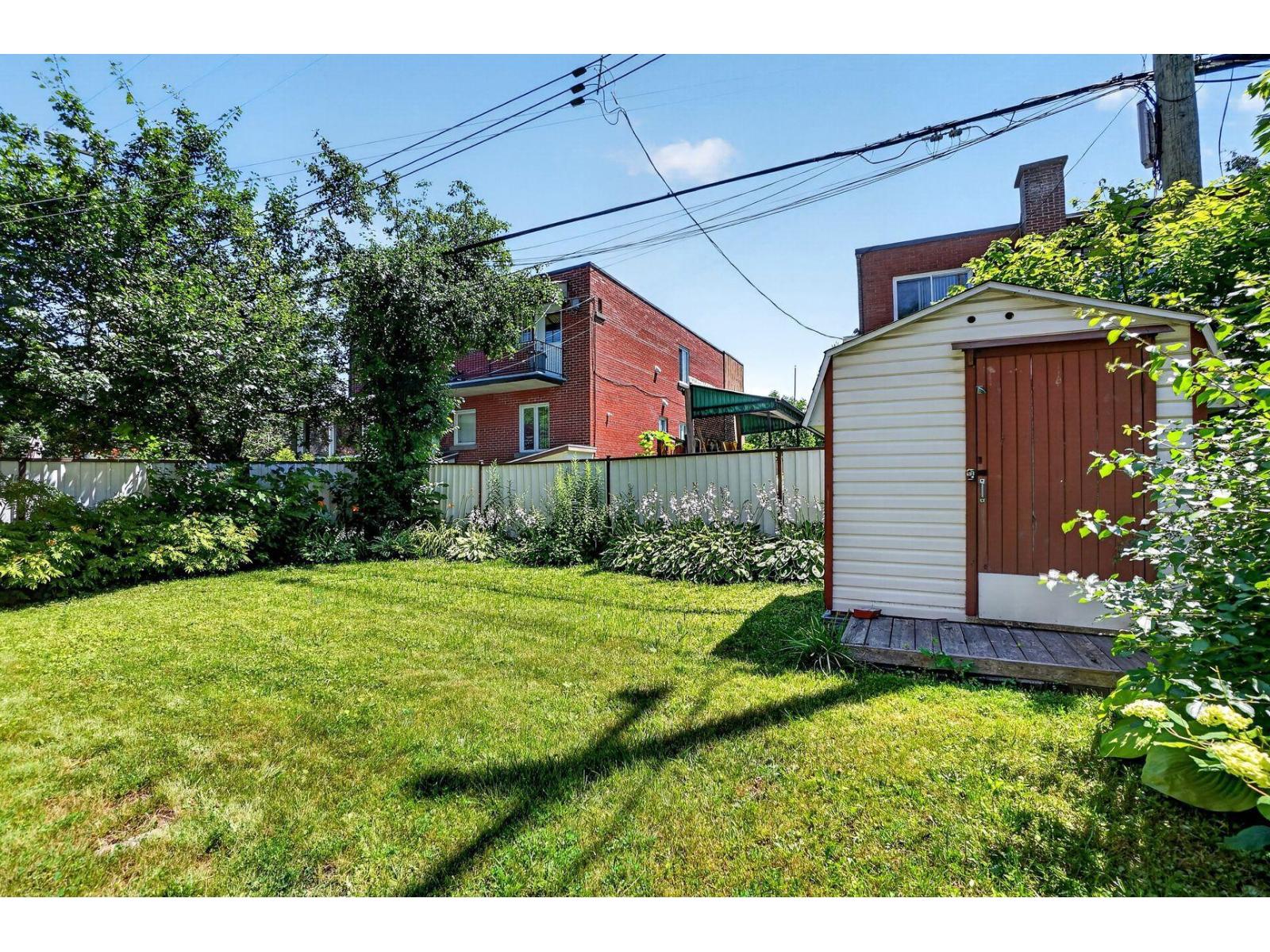 634-636 Place Fleury Montréal (Ahuntsic-Cartierville) Quebec Canada H3L3K7 4