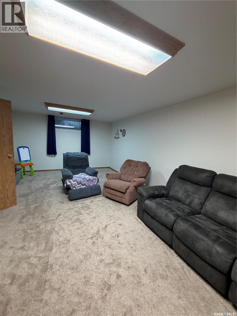 511 Macmillian Street, Hudson Bay, Saskatchewan  S0E 0Y0 - Photo 33 - SK043215