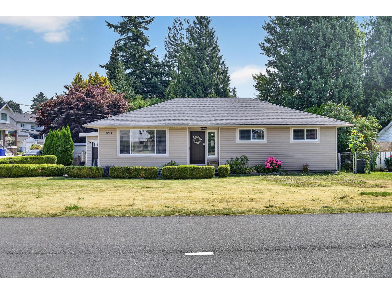 7194 Rochester Avenue, Sardis West Vedder, Chilliwack, British Columbia  V2R 2P3 - Photo 7 - R3148461