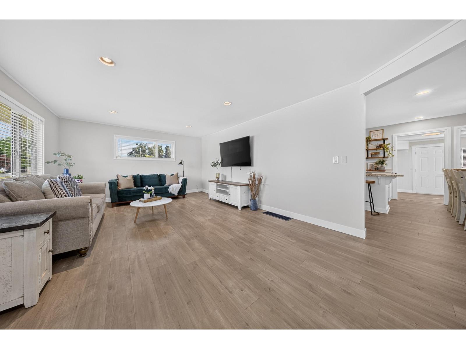 7194 Rochester Avenue, Sardis West Vedder, Chilliwack, British Columbia  V2R 2P3 - Photo 11 - R3148461