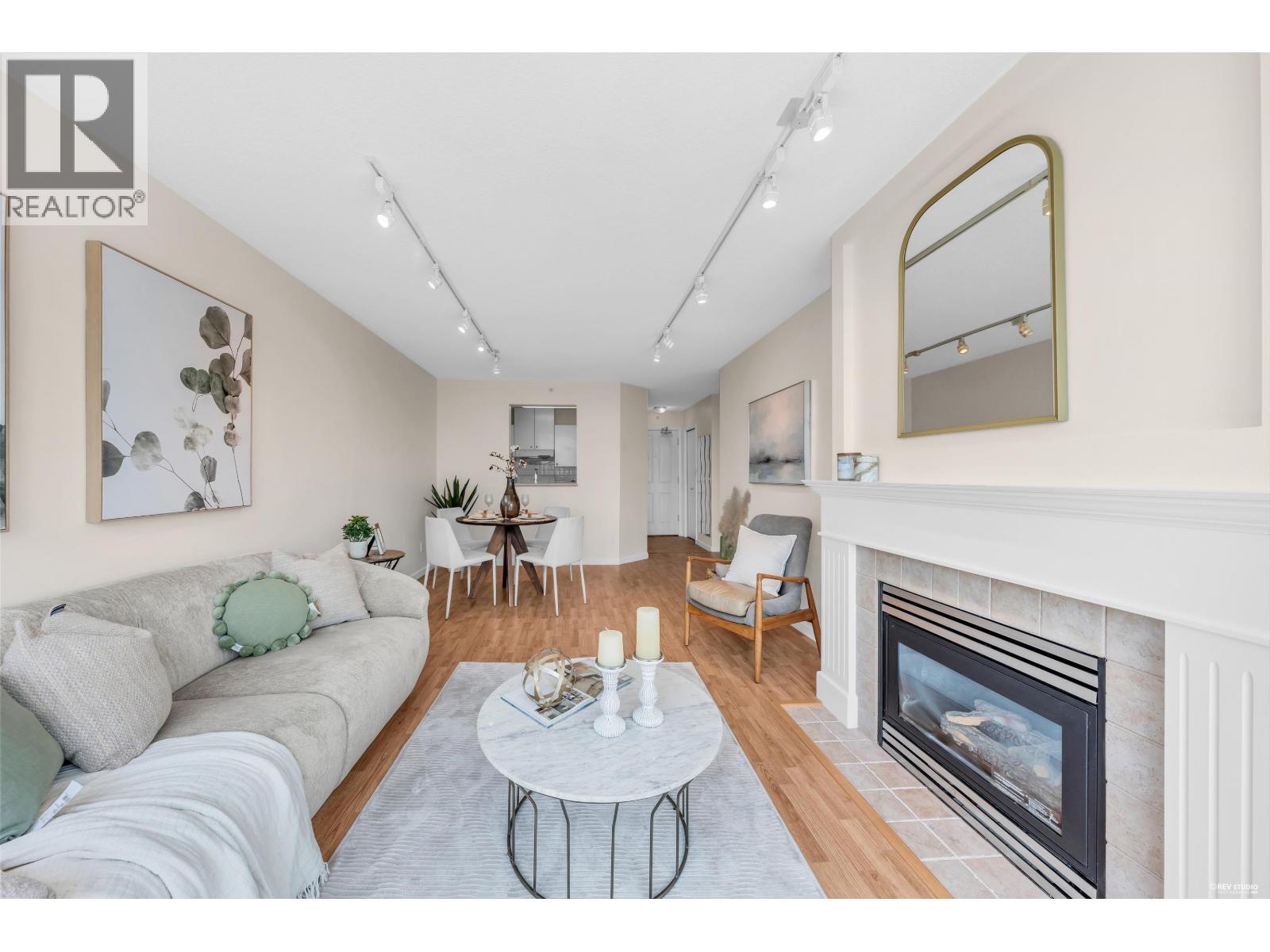 1702 6611 Southoaks Crescent, Burnaby, British Columbia  V5E 4L5 - Photo 2 - R3148443