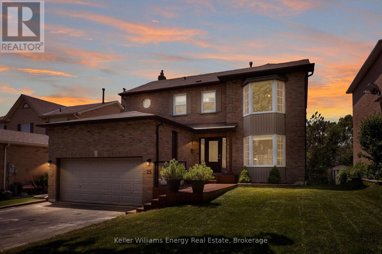 25 Fieldview Crescent, Whitby, Ontario  L1N 8B5 - Photo 2 - E13589470
