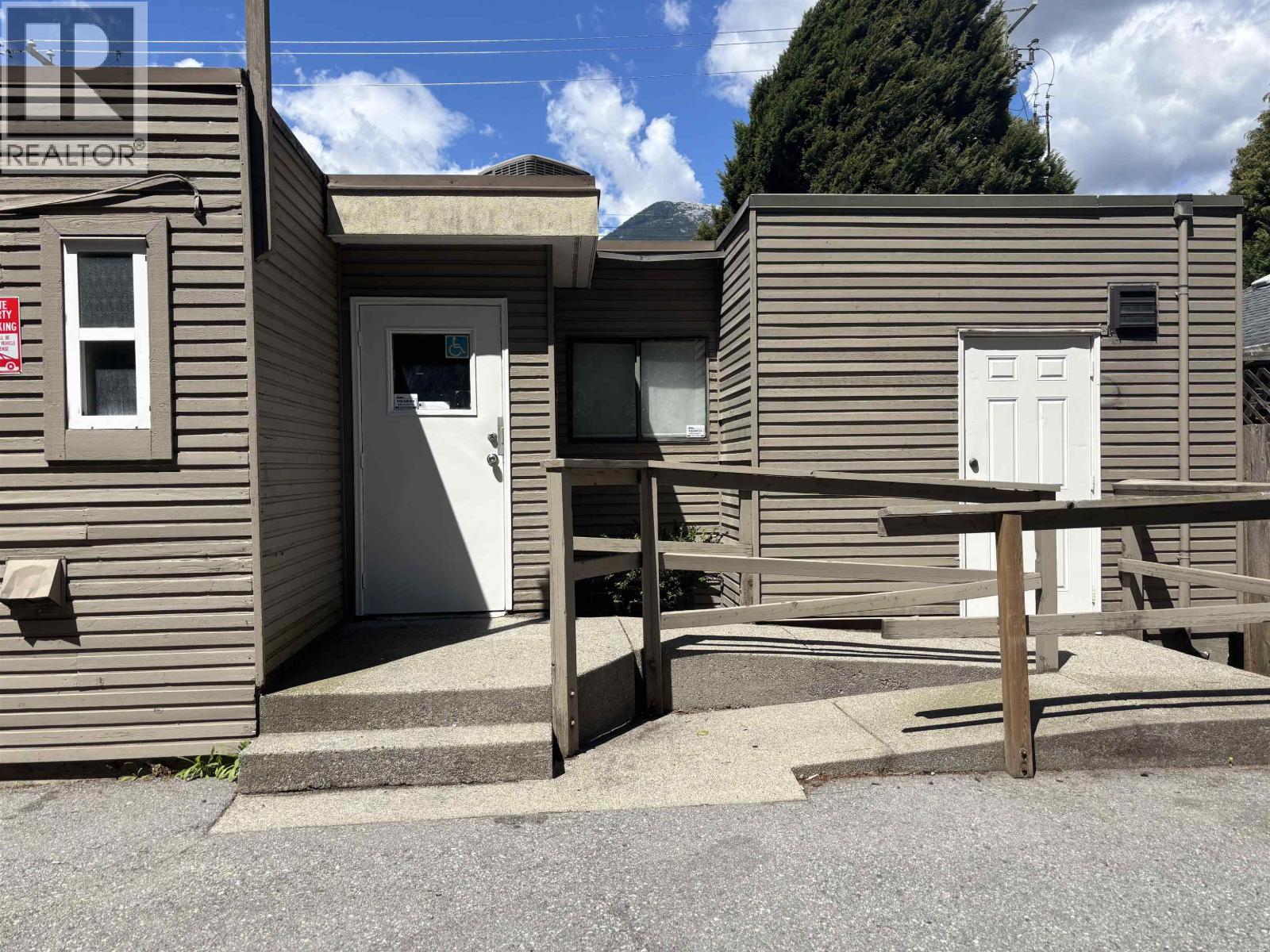 37972 Second Avenue, Squamish, British Columbia  V0N 3G0 - Photo 10 - C8078267